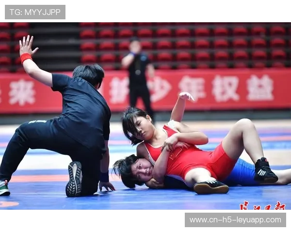 重竞技赛场传来好消息，摔跤队新周期训练效果凸显