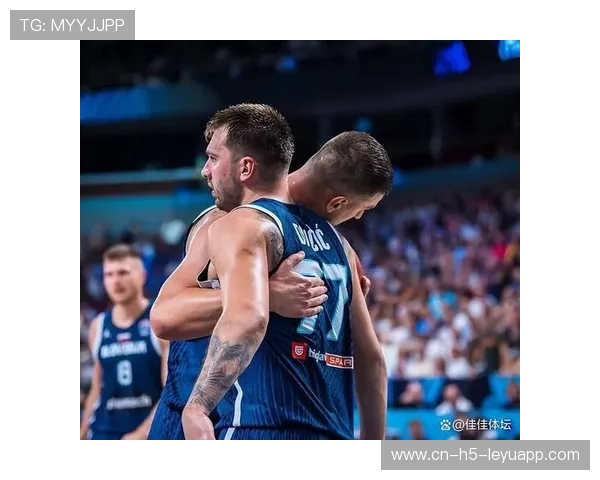 东契奇公开怒怼裁判，是情绪失控还是有理有据？，东契奇比赛