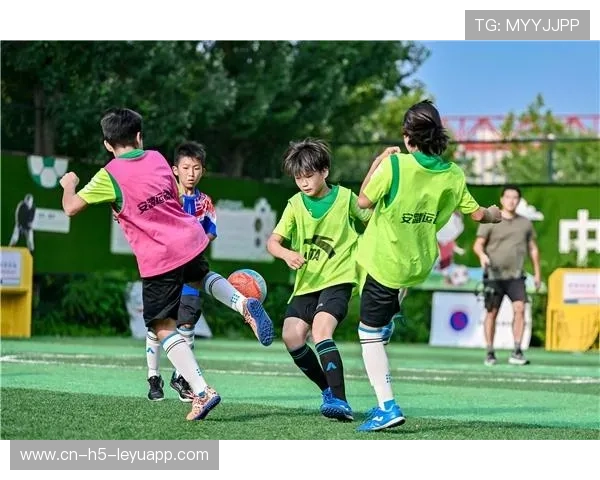 俱乐部推动“青少年运动+家庭+学校”共育新生态 俱乐部推动“青少年运动+家庭+学校”共育新生态